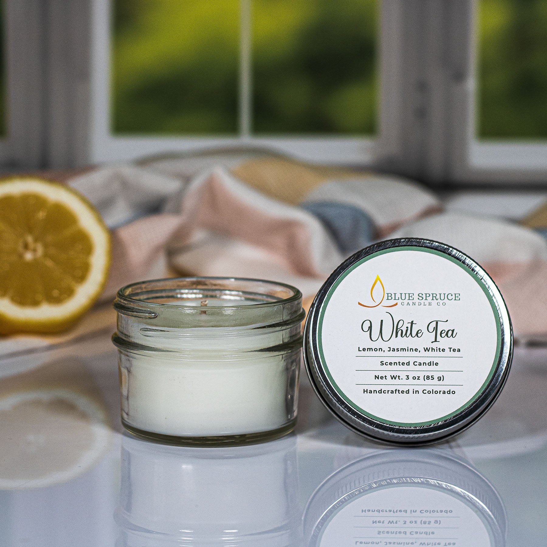 White Tea- Chic day spa scented candle