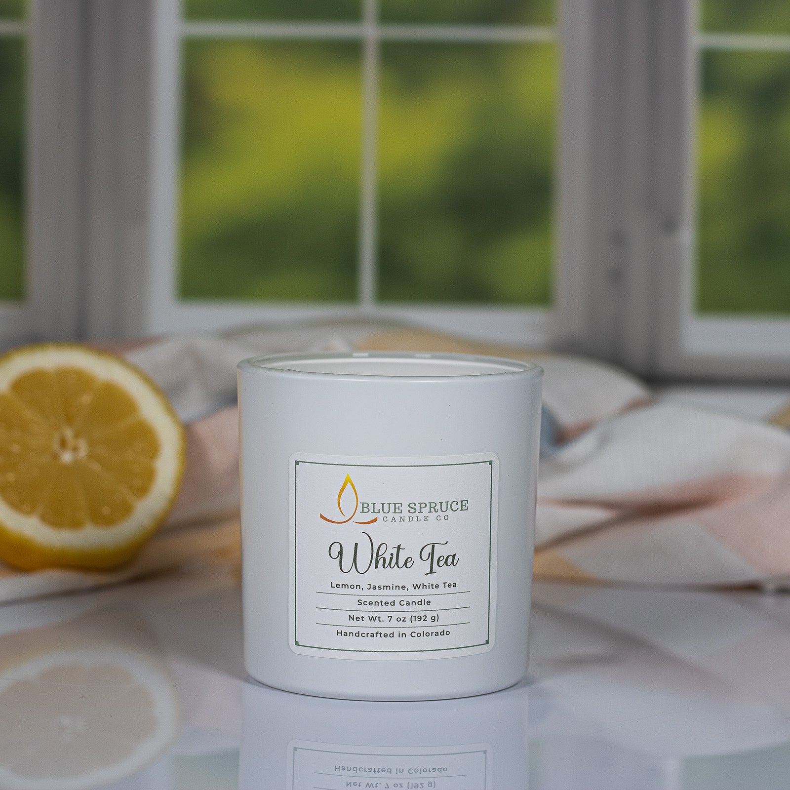 White Tea- Chic day spa scented candle