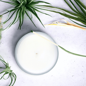 White Tea- Chic day spa scented candle